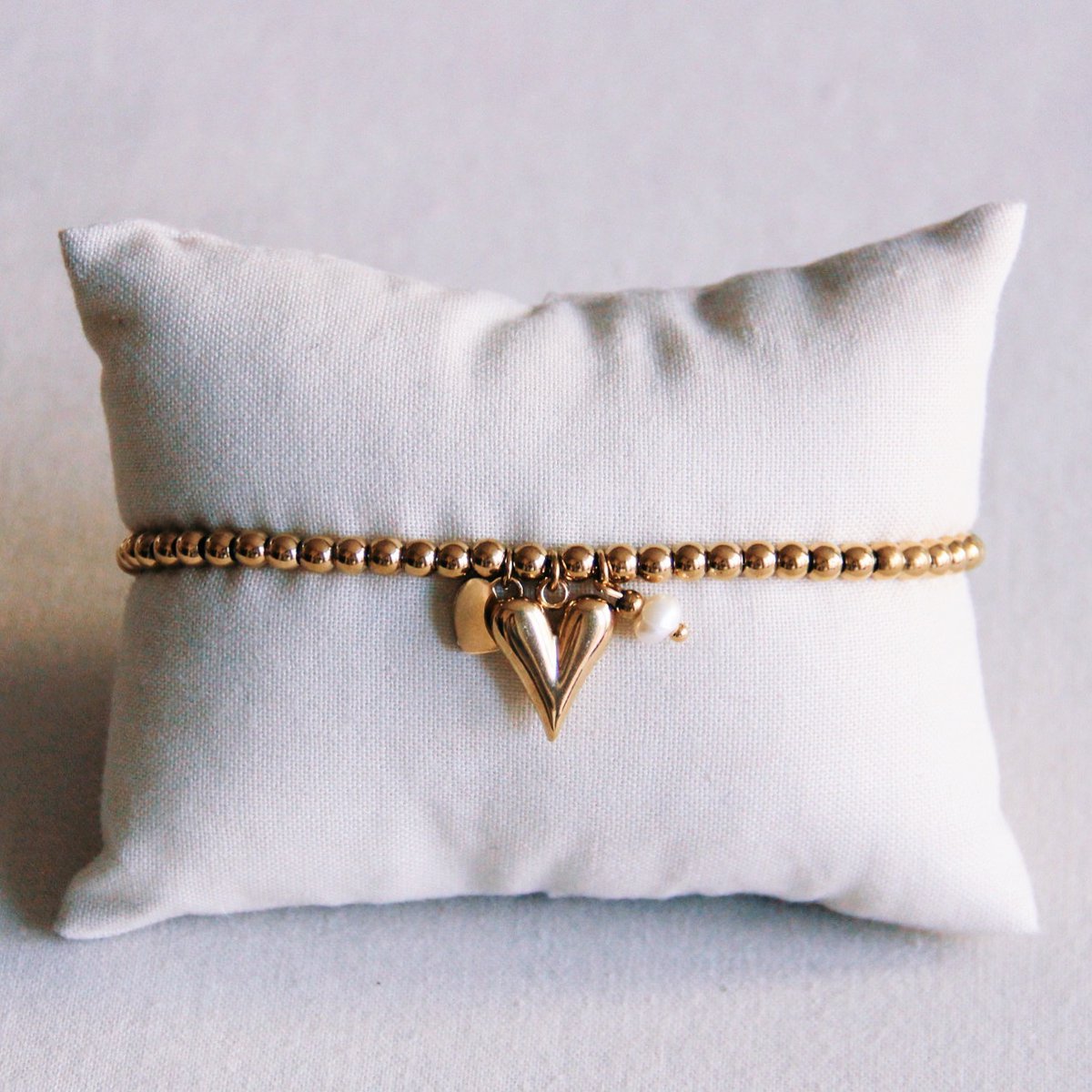 Kralen armband met harten en mini -parel