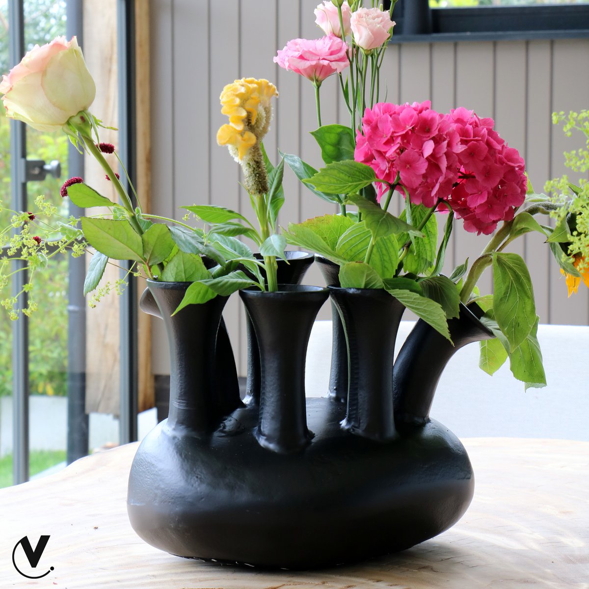 Assen black tulpenvaas