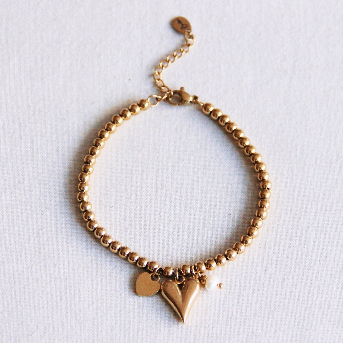 Kralen armband met harten en mini -parel