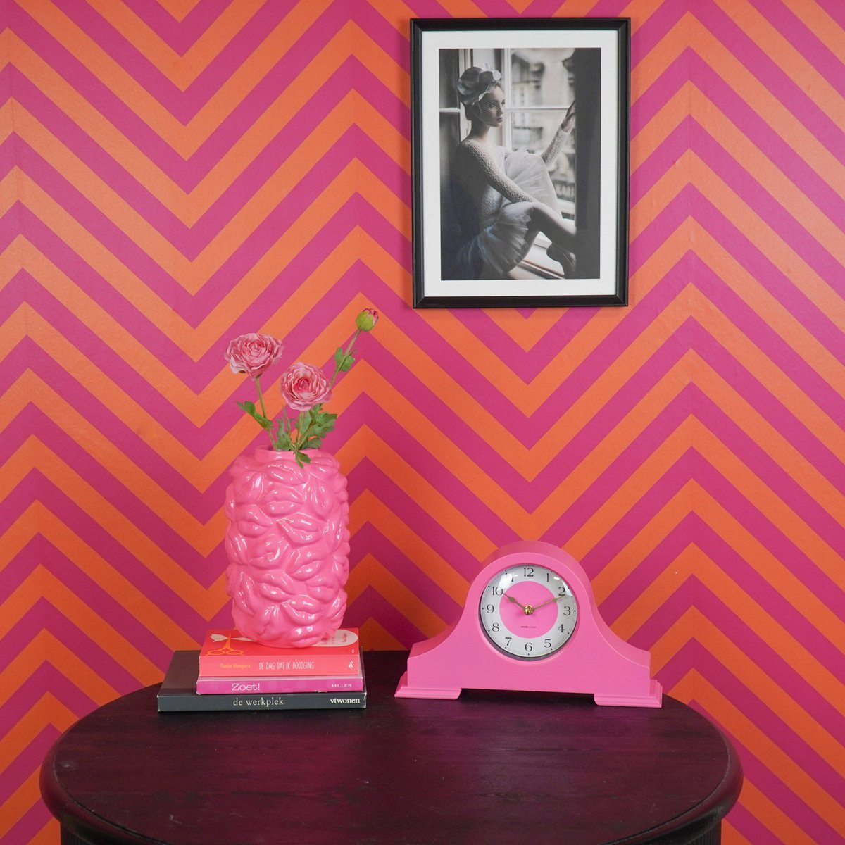 Klok - mantel klok - neon roze - 36x8,5x20 cm
