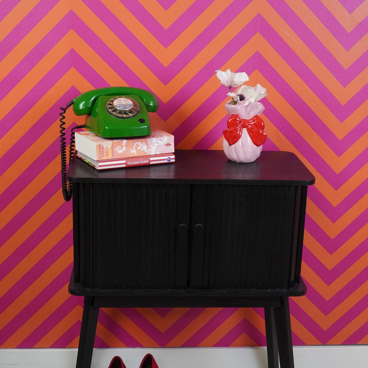 Vaas - boog - dolomiet - roze/ rood - 11x10x16cm